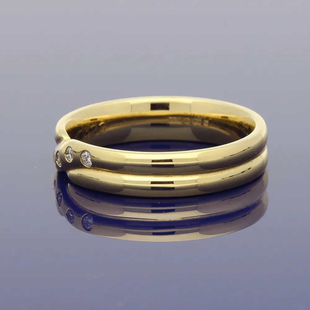 18ct Yellow Gold Cross-Over Twist Diamond Ring