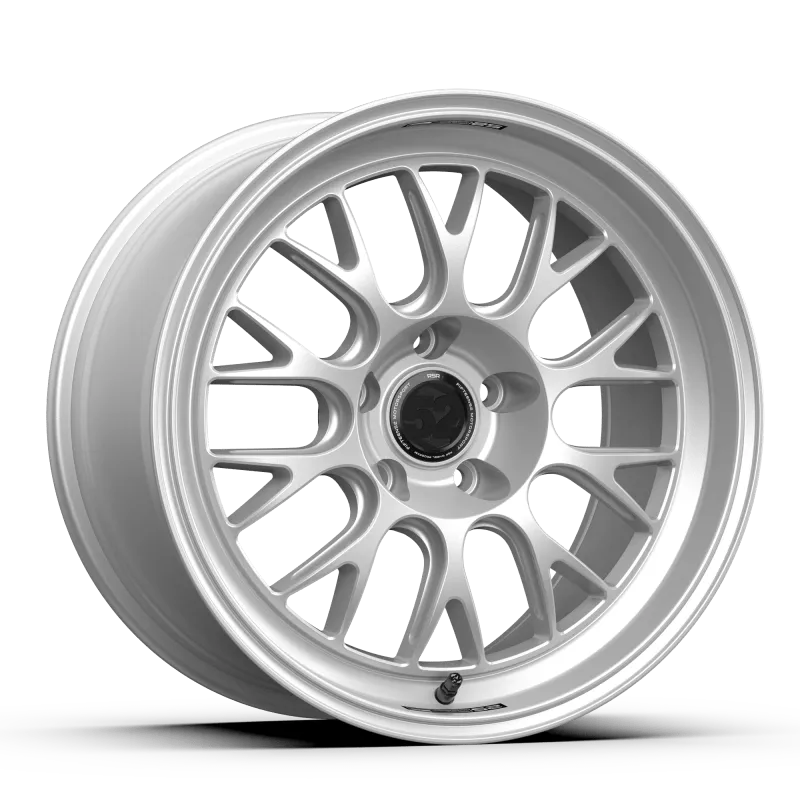 fifteen52 Holeshot RSR 19x8.5 5x112 42mm ET 57.1mm Center Bore Radiant Silver