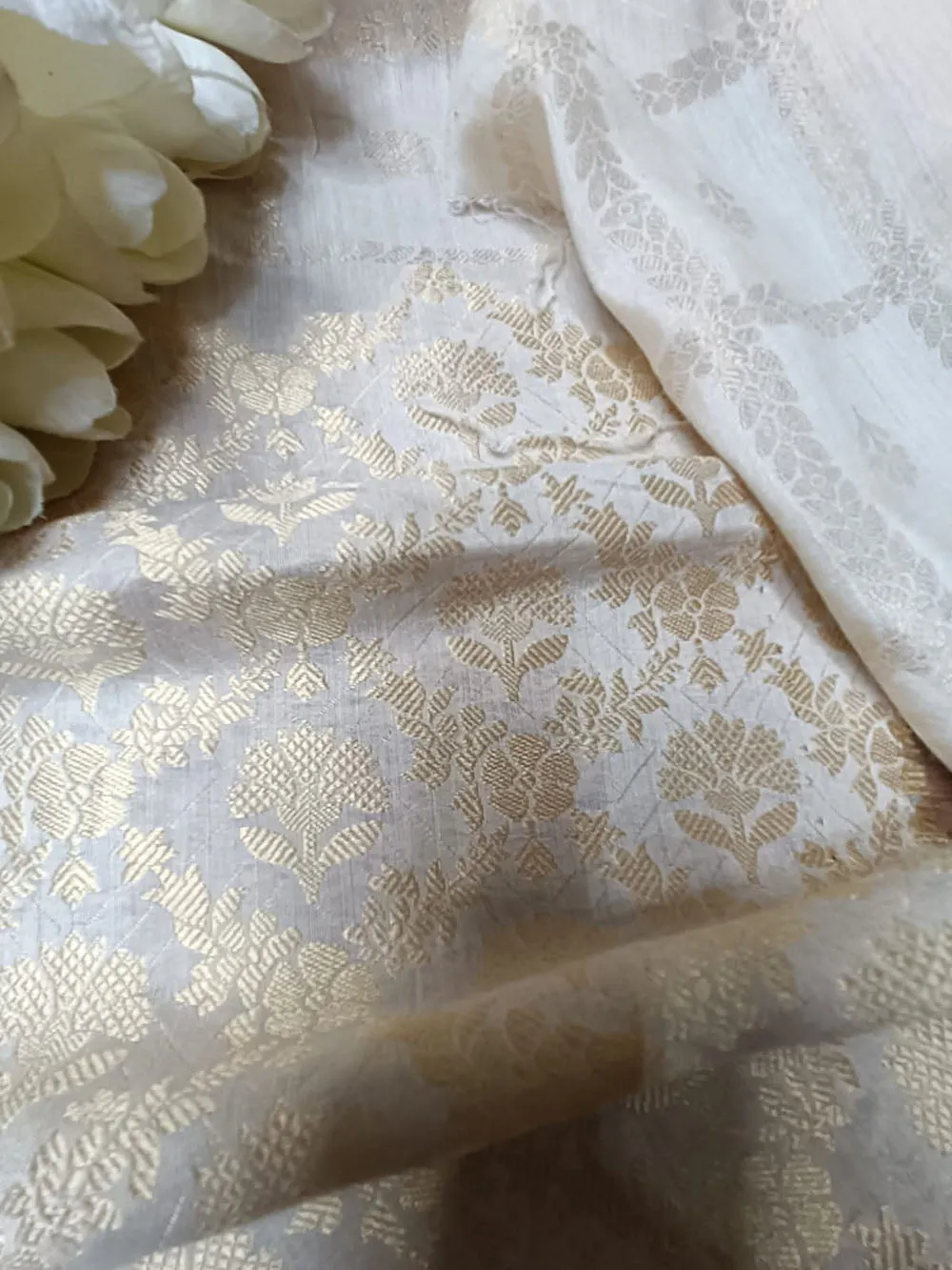 Luxurious Dyeable Banarasi Handloom Pure Moonga Silk Fabric