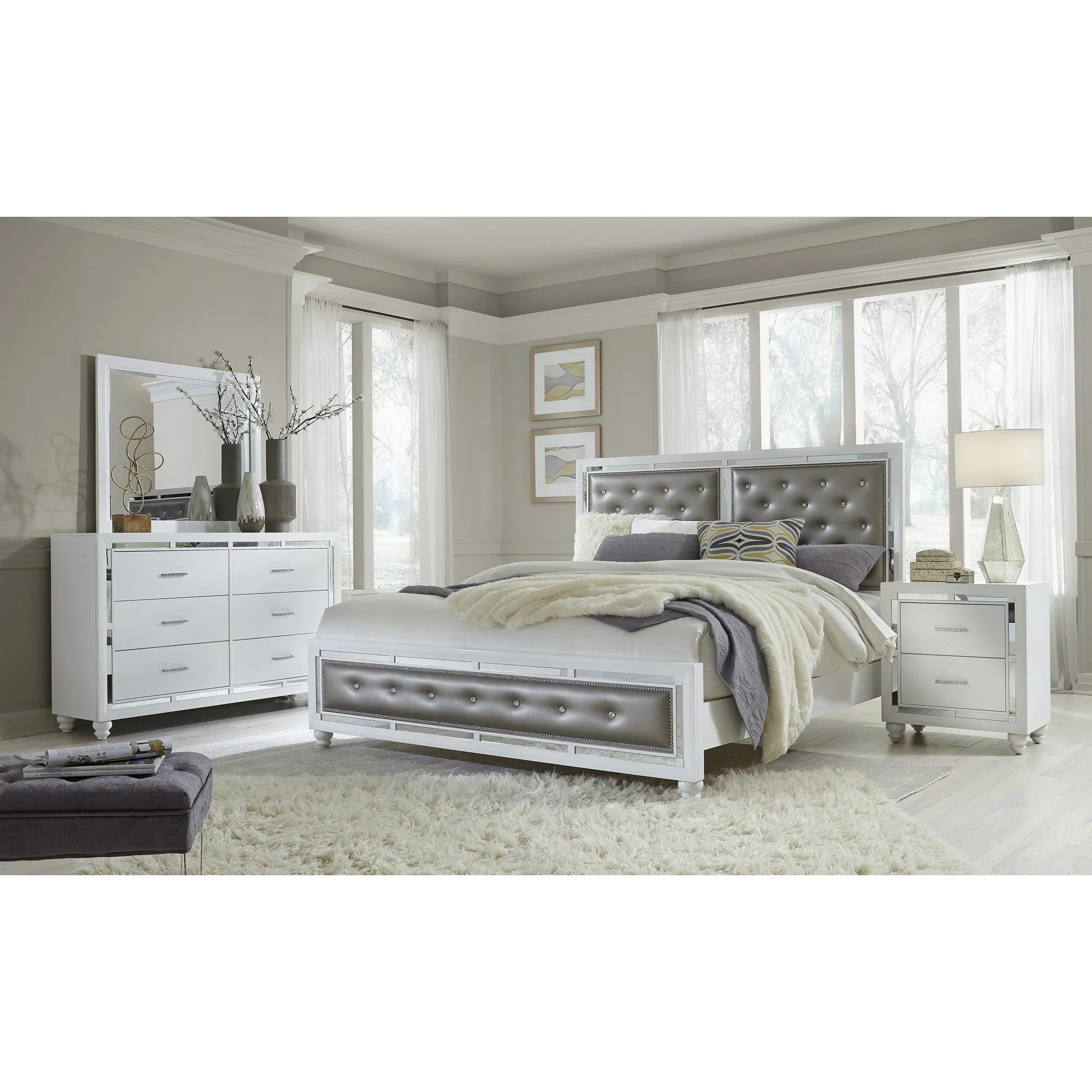 Mackenzie King Bed