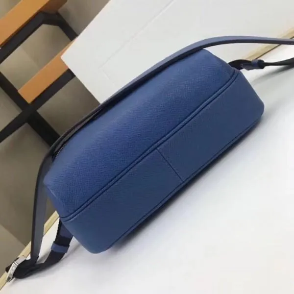 Men&#8217;s Outdoor Messenger Shoulder Bag M33435 Blue 2018