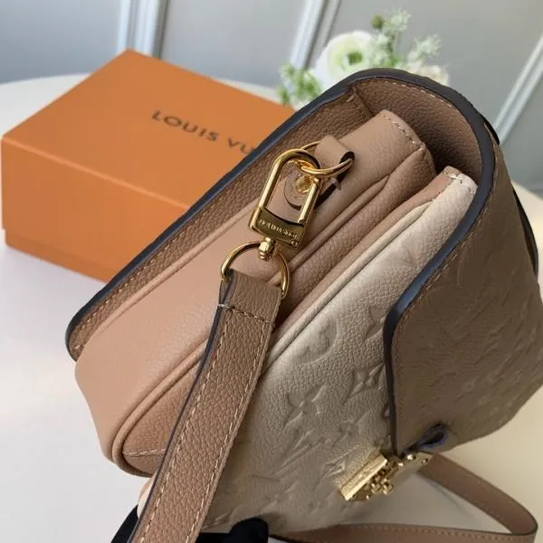 Pochette Metis Messenger Bag M44300 Beige/white 2018