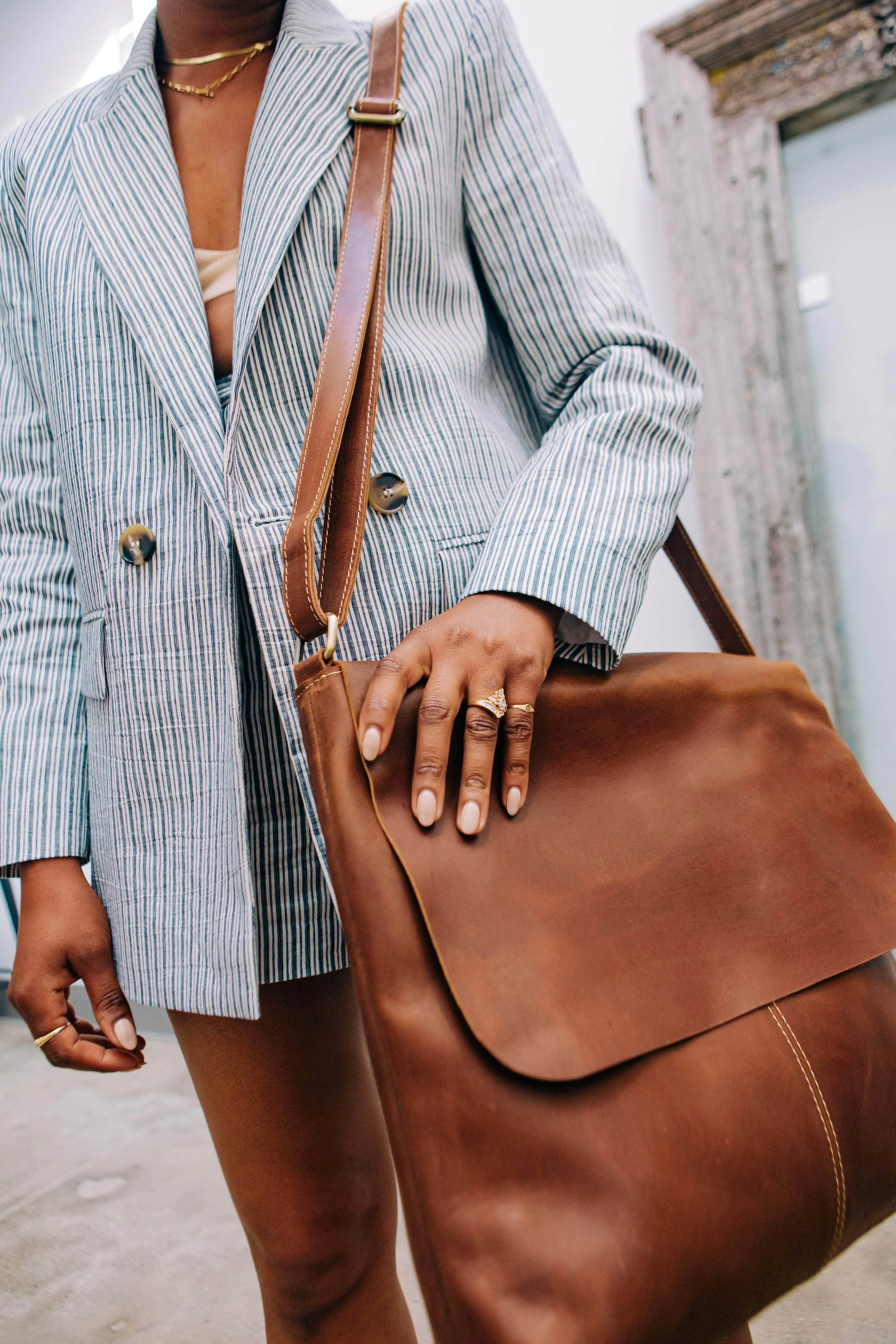 Telak Leather Messenger Bag - Almond Brown