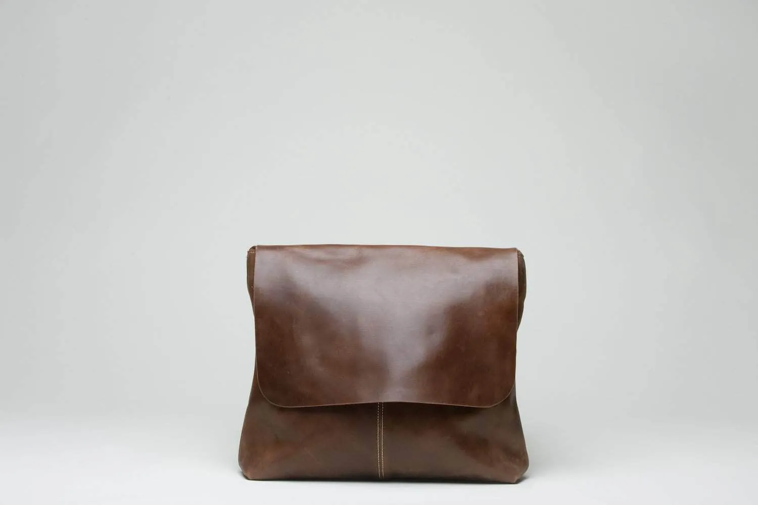 Telak Leather Messenger Bag - Almond Brown
